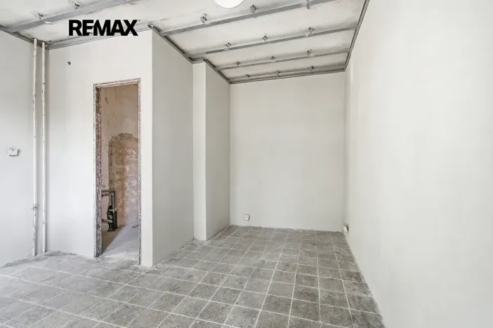 Prodej komerční nemovitosti, Plzeň, Rokycanská, 27 m2