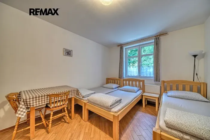 Prodej rodinného domu, Radvanice, 215 m2