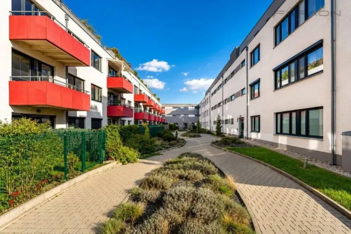 Pronájem bytu 1+kk, Praha - Hostavice, U Hostavického potoka, 32 m2