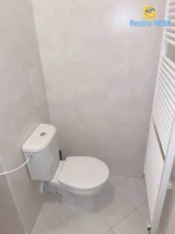 Pronájem bytu 1+kk, Praha - Nusle, Nuselská, 31 m2