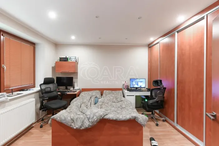 Prodej obchodního prostoru, Jesenice, Cedrová, 56 m2