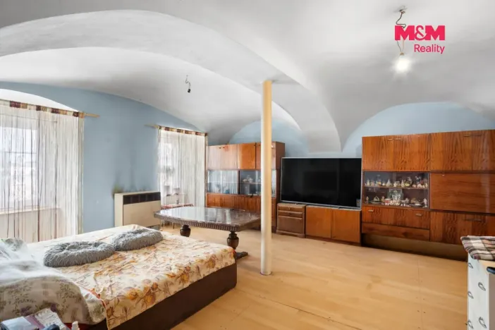 Prodej obchodního prostoru, Kladno, Dr. Steinera, 376 m2