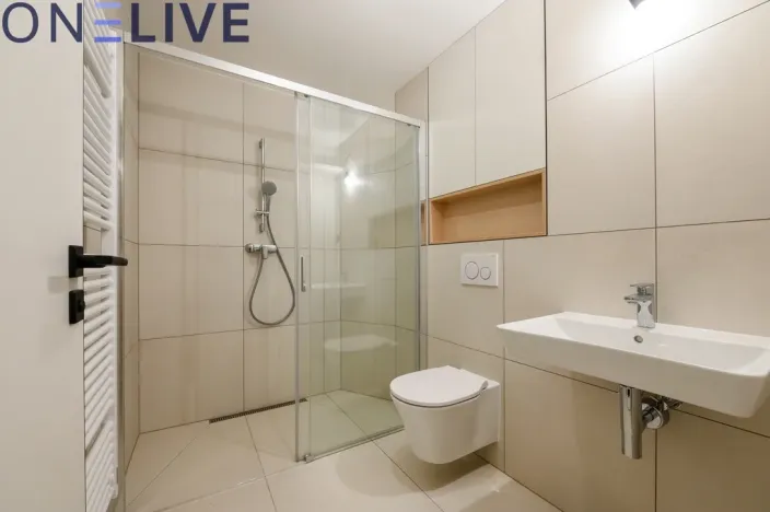 Pronájem bytu 1+kk, Praha, Krymská, 36 m2