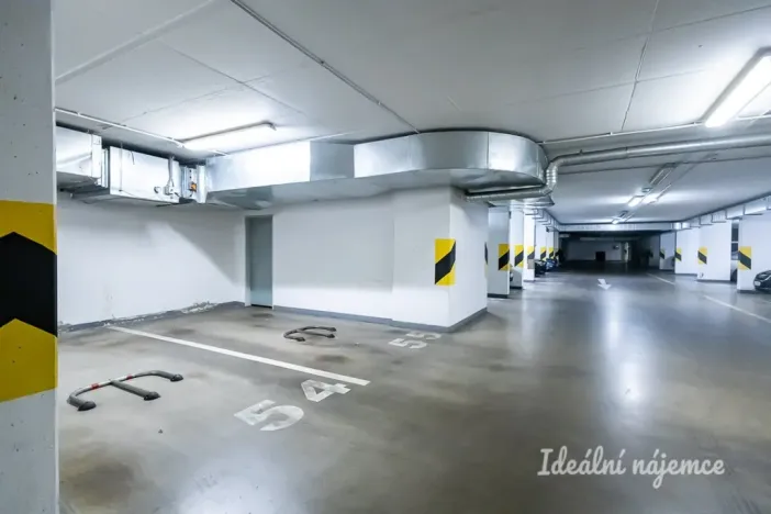 Pronájem bytu 1+kk, Praha - Dejvice, Máslova, 34 m2