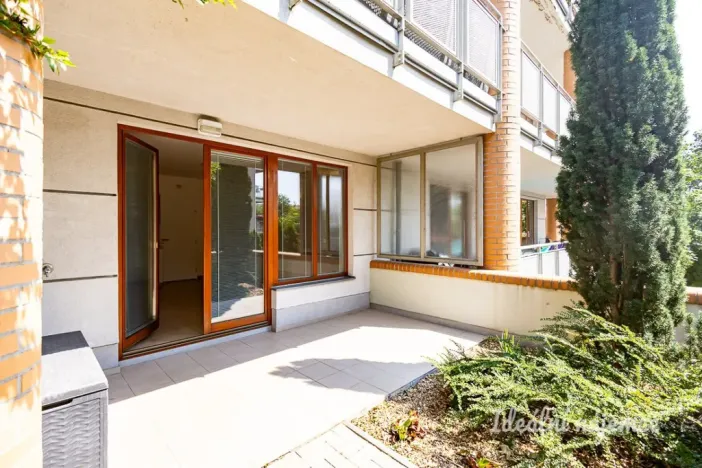 Pronájem bytu 1+kk, Praha - Dejvice, Máslova, 34 m2