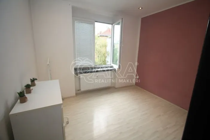 Pronájem bytu 2+kk, Praha - Strašnice, Ke Strašnické, 36 m2