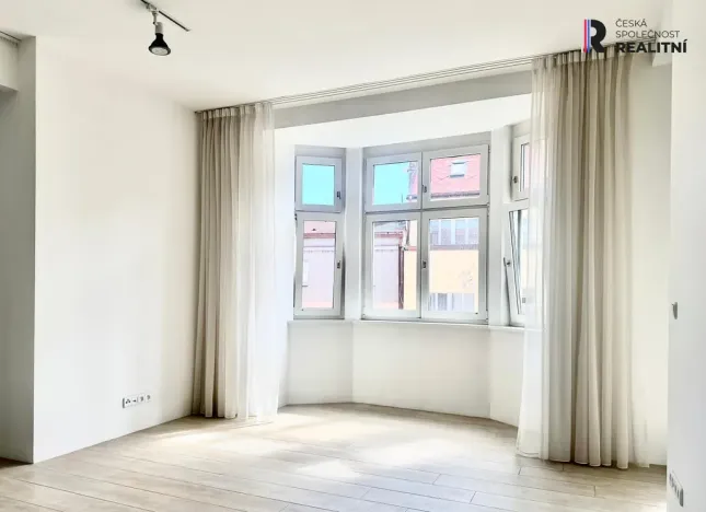 Pronájem bytu 1+1, Praha - Nové Město, Gorazdova, 44 m2