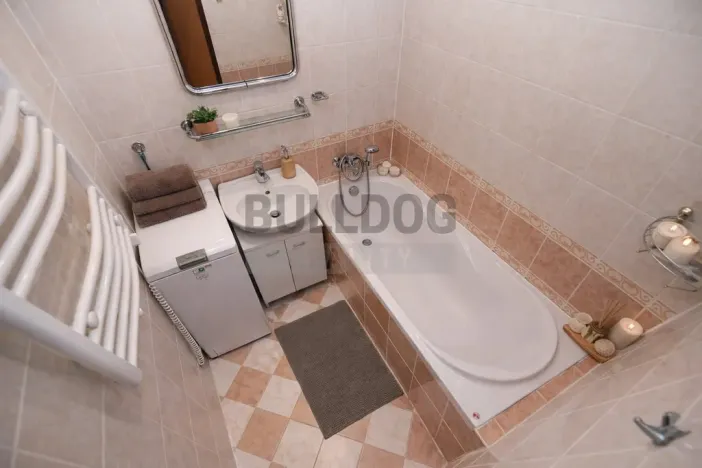 Pronájem bytu 3+kk, Praha - Vršovice, Tádžická, 80 m2