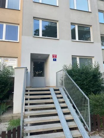 Prodej bytu 2+kk, Praha, 42 m2