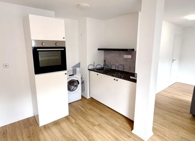 Pronájem bytu 2+kk, Praha, Kollárova, 67 m2