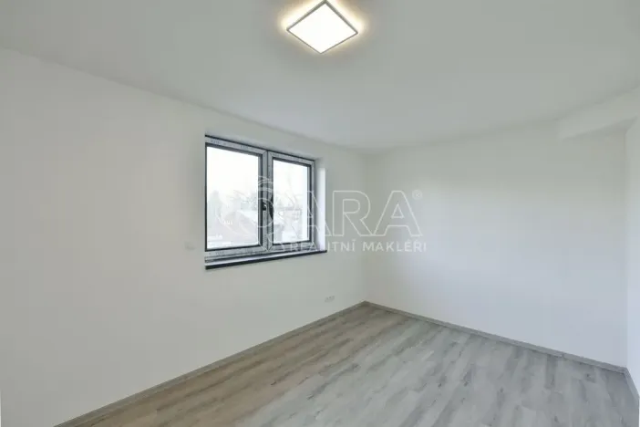 Pronájem bytu 2+kk, Praha - Uhříněves, U starého mlýna, 61 m2