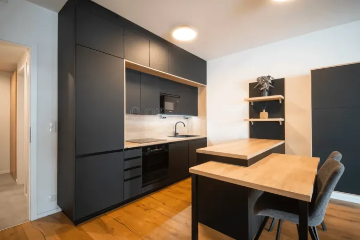 Prodej bytu 1+kk, Praha, Ramonova, 42 m2
