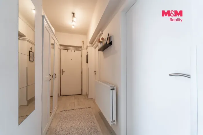 Prodej bytu 3+1, Bříství, 64 m2