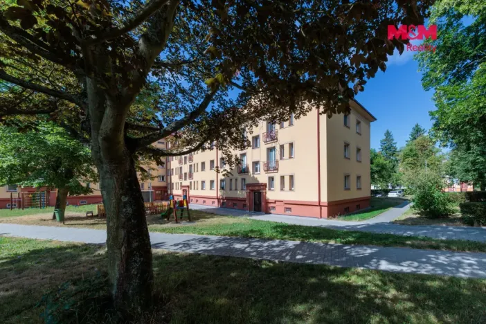 Prodej bytu 3+1, Ostrov, Masarykova, 87 m2