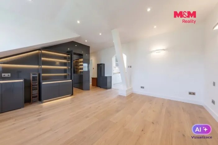 Prodej bytu 3+1, Ostrov, Masarykova, 87 m2