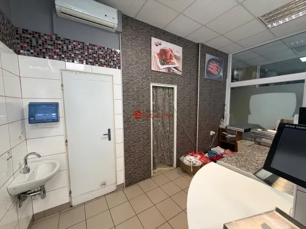 Pronájem obchodního prostoru, Litvínov - Horní Litvínov, náměstí Míru, 33 m2
