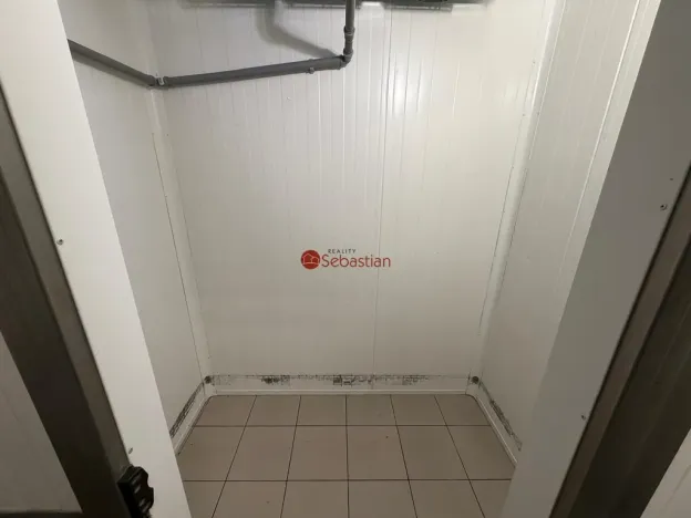 Pronájem obchodního prostoru, Litvínov - Horní Litvínov, náměstí Míru, 33 m2