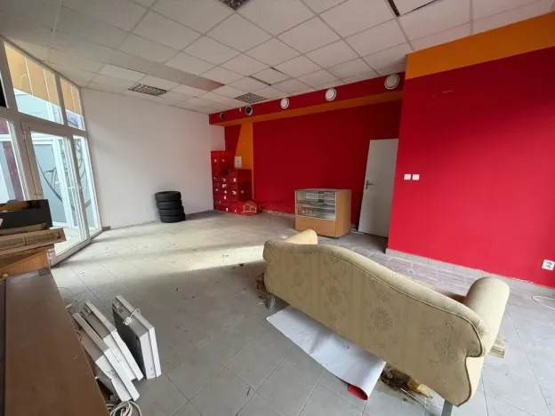 Pronájem kanceláře, Litvínov - Horní Litvínov, náměstí Míru, 35 m2