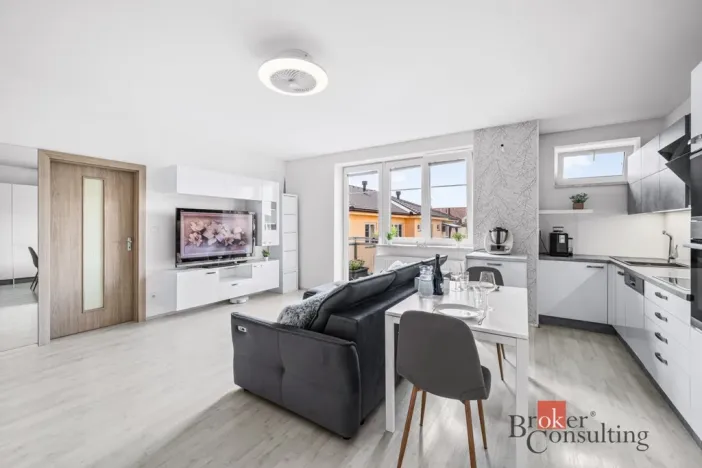 Pronájem bytu 3+kk, Chrášťany, Oranžová, 72 m2
