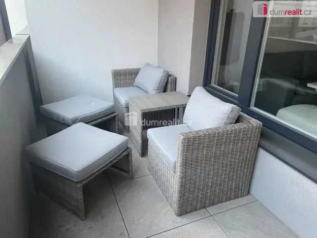 Pronájem bytu 1+kk, Praha - Nusle, Nuselská, 34 m2