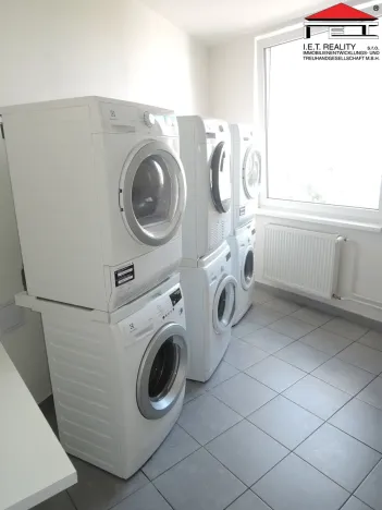 Pronájem bytu 1+kk, Praha - Hostivař, Hornoměcholupská, 23 m2