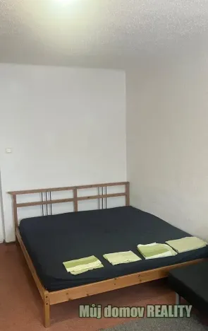 Pronájem bytu 1+1, Praha - Dolní Chabry, Prunéřovská, 1 m2