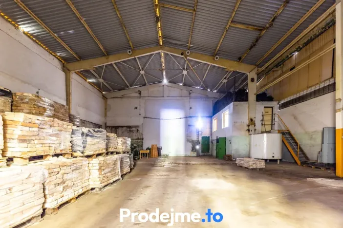 Prodej skladu, Znojmo, Melkusova, 3383 m2