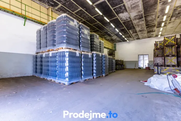 Prodej skladu, Znojmo, Melkusova, 3383 m2