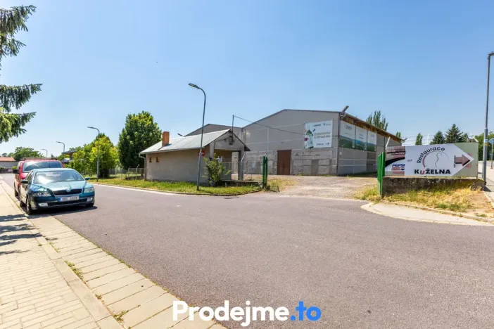 Prodej skladu, Znojmo, Melkusova, 3383 m2
