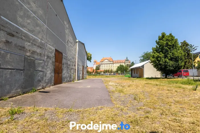Prodej skladu, Znojmo, Melkusova, 3383 m2