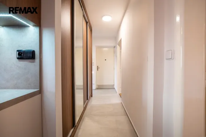 Pronájem bytu 2+1, Hradec Králové, Ladova, 56 m2