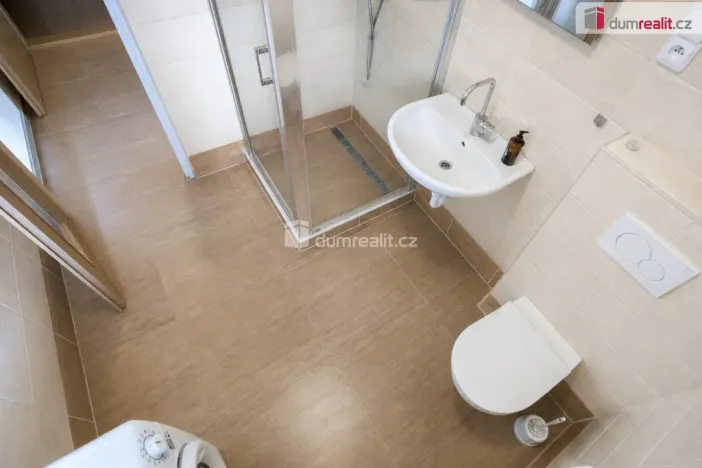 Pronájem bytu 1+kk, Praha - Březiněves, Na hlavní, 30 m2