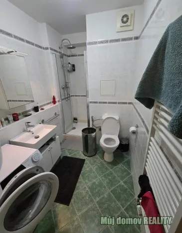 Pronájem bytu 2+kk, Praha - Zbraslav, Neumannova, 41 m2