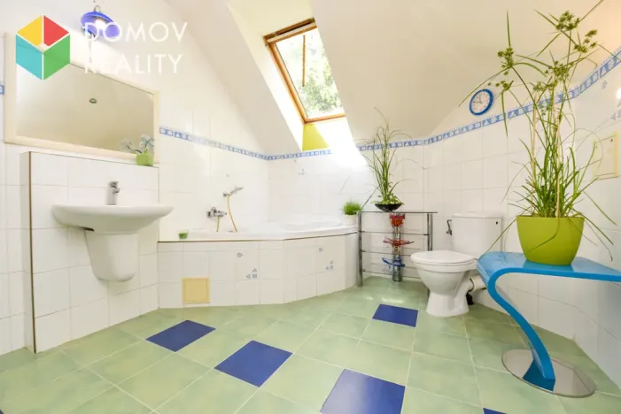 Prodej rodinného domu, Praha, Meziluží, 160 m2
