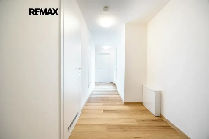 Pronájem bytu 3+kk, Praha - Modřany, Kolmanova, 77 m2