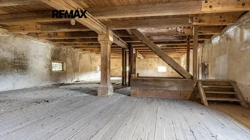 Prodej zemědělského objektu, Počedělice, 2500 m2