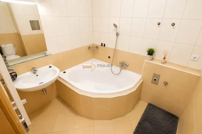 Prodej bytu 2+kk, Praha - Košíře, Plzeňská, 57 m2