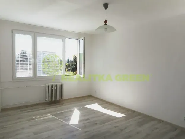 Prodej bytu 2+1, Veselí nad Lužnicí, Ak. Bydžovského, 60 m2