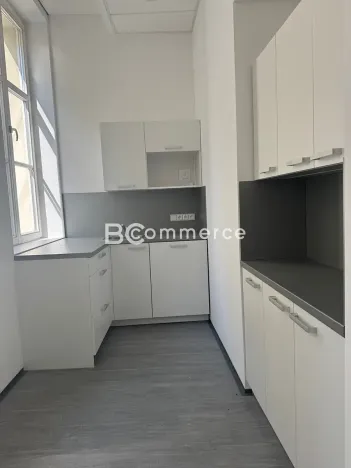 Pronájem kanceláře, Brno, Starobrněnská, 106 m2