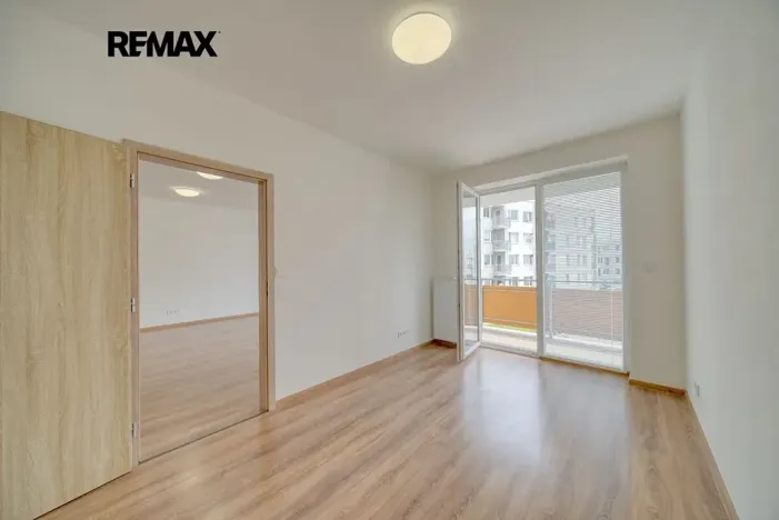 Pronájem bytu 2+kk, Velký Osek, U hřiště, 60 m2