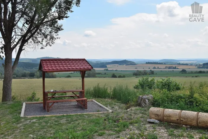 Prodej rodinného domu, Čečelovice, 360 m2