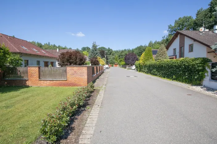 Prodej rodinného domu, Sezemice - Veská, 400 m2