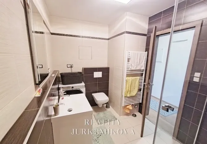 Pronájem bytu 2+kk, Trhové Sviny, 57 m2