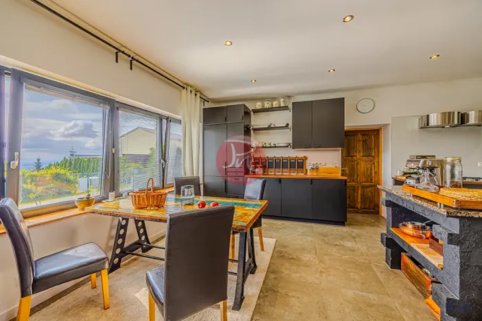 Prodej rodinného domu, Tísek, 208 m2