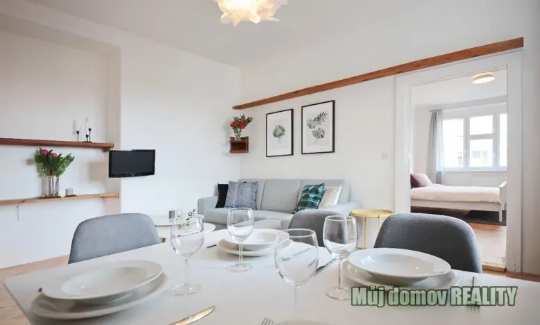 Pronájem bytu 2+1, Praha - Holešovice, Dělnická, 49 m2
