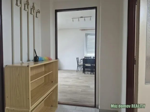 Pronájem bytu 1+1, Praha - Štěrboholy, Pod areálem, 45 m2