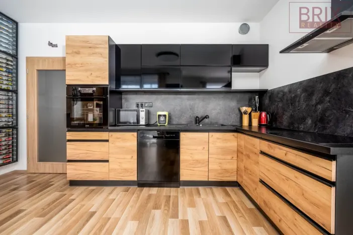 Prodej bytu 2+kk, Praha, Oty Bubeníčka, 57 m2