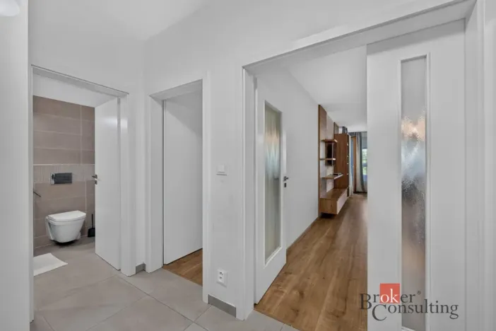 Pronájem bytu 2+kk, Praha - Modřany, Rorýsová, 66 m2