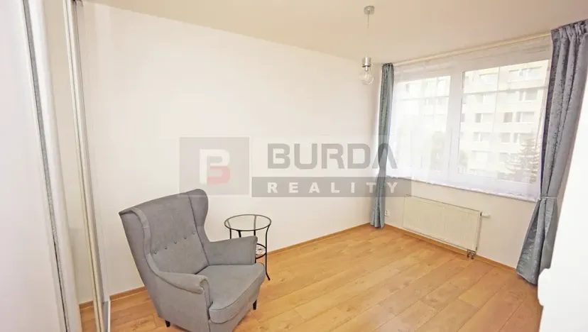 Pronájem bytu 2+kk, Praha - Troja, Hnězdenská, 36 m2