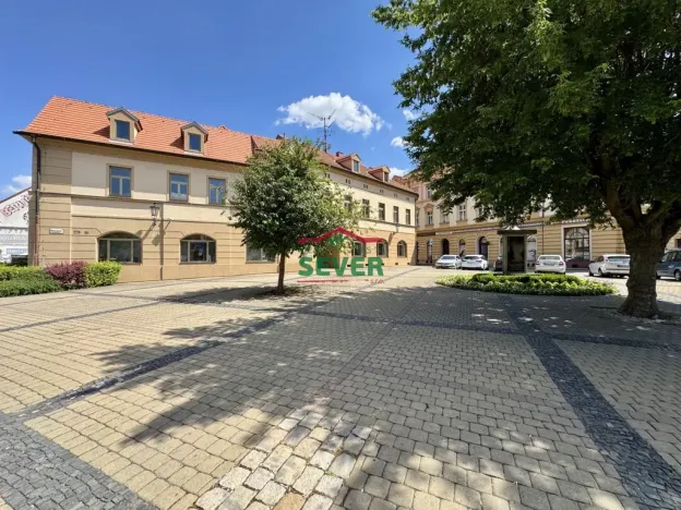 Prodej rodinného domu, Žatec, náměstí Kruhové, 497 m2